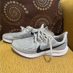 Women’s Nike Air Zoom Pegasus 36 Size 7.5 Grey